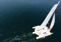 multicoque yacht naviguer mât voile principale